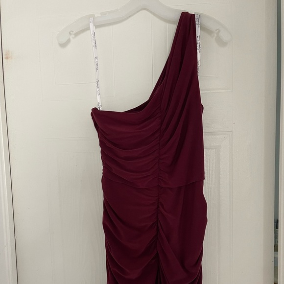 Dress - Picture 5 of 7